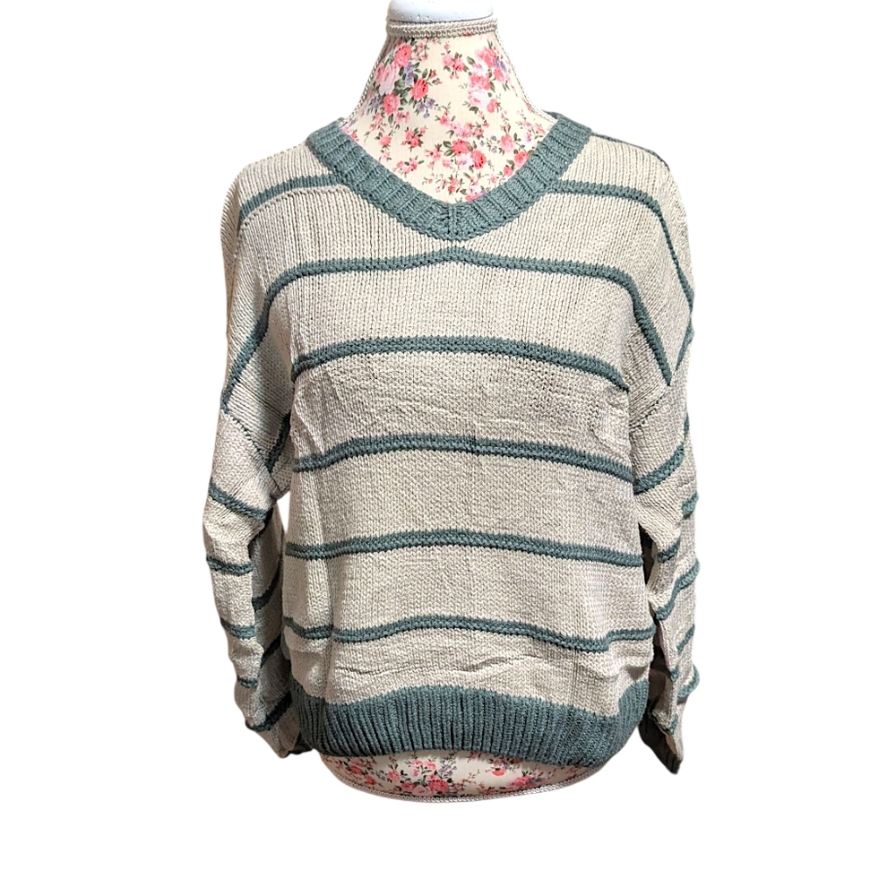 Striped V-neck Semi-cropped Sweater